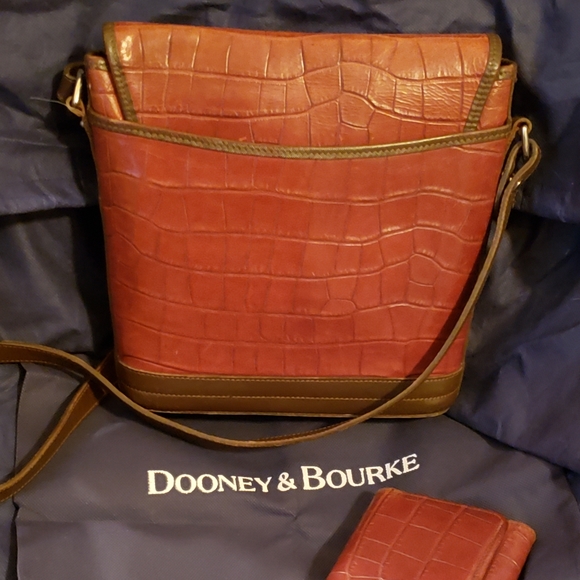 Dooney & Bourke Bayou Collection Shoulder bag - Picture 3 of 7